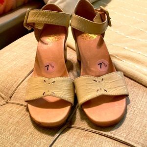 Crown Comforteur 👡